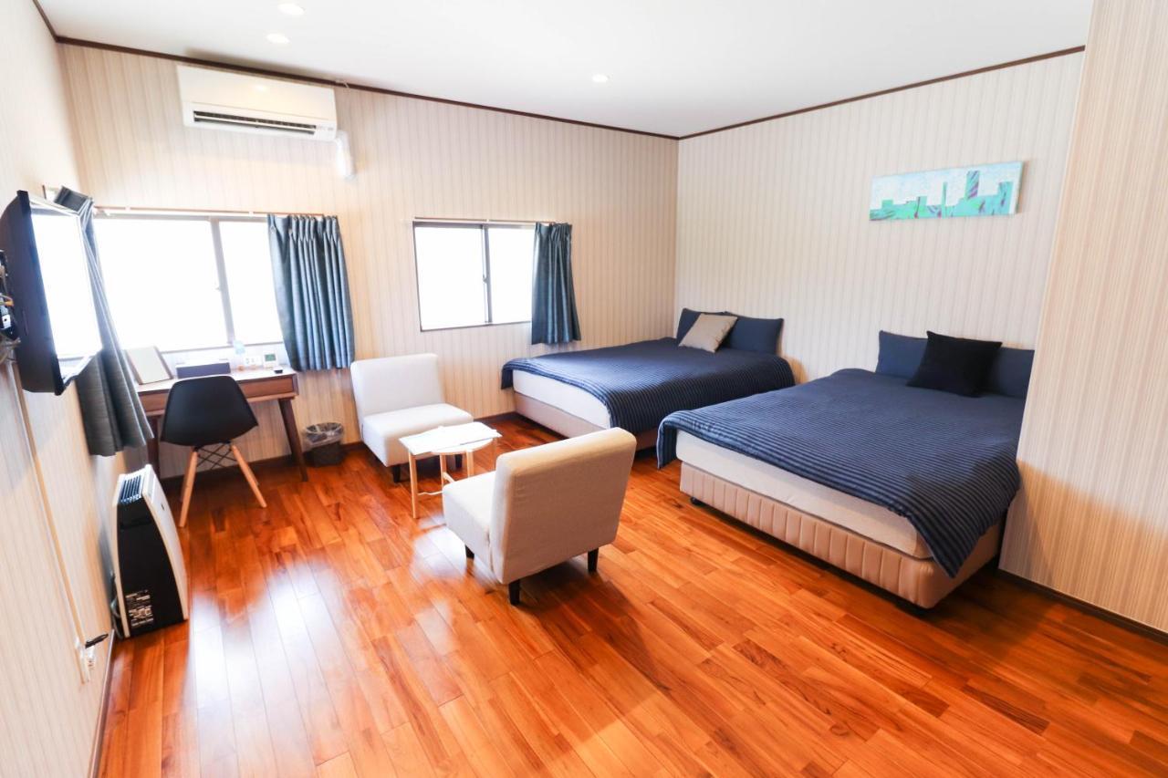 Condominium Hotel Mihama Upi Chatan Room photo